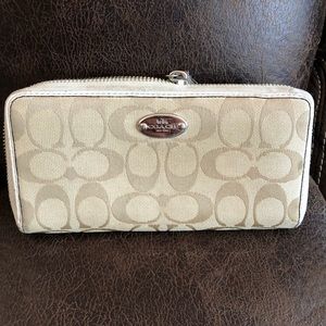 Coach wallet